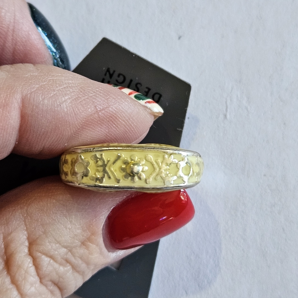 Pilgrim cream enamel and crystal ring in silver tones, 5. NWT.